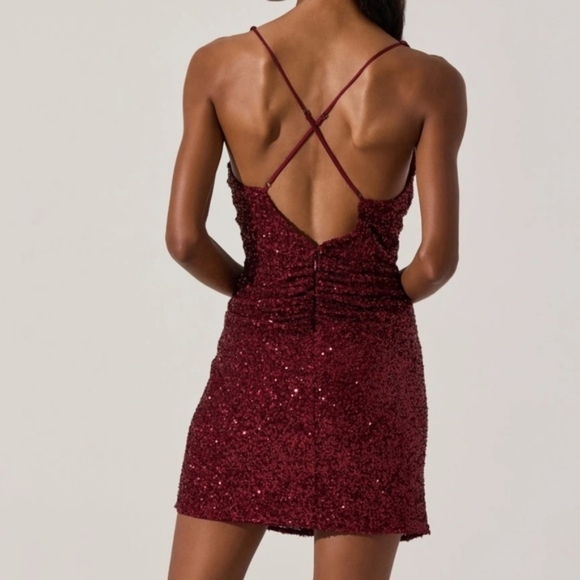 ASTR The Label Sequin Twist Front Minidress, Size L, Burgundy, NWT - Picture 2 of 11